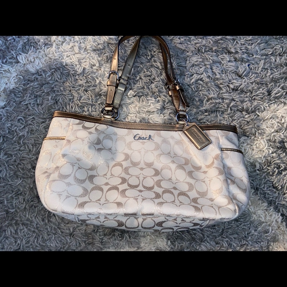 Vintage Coach tote - Picture 3 of 6